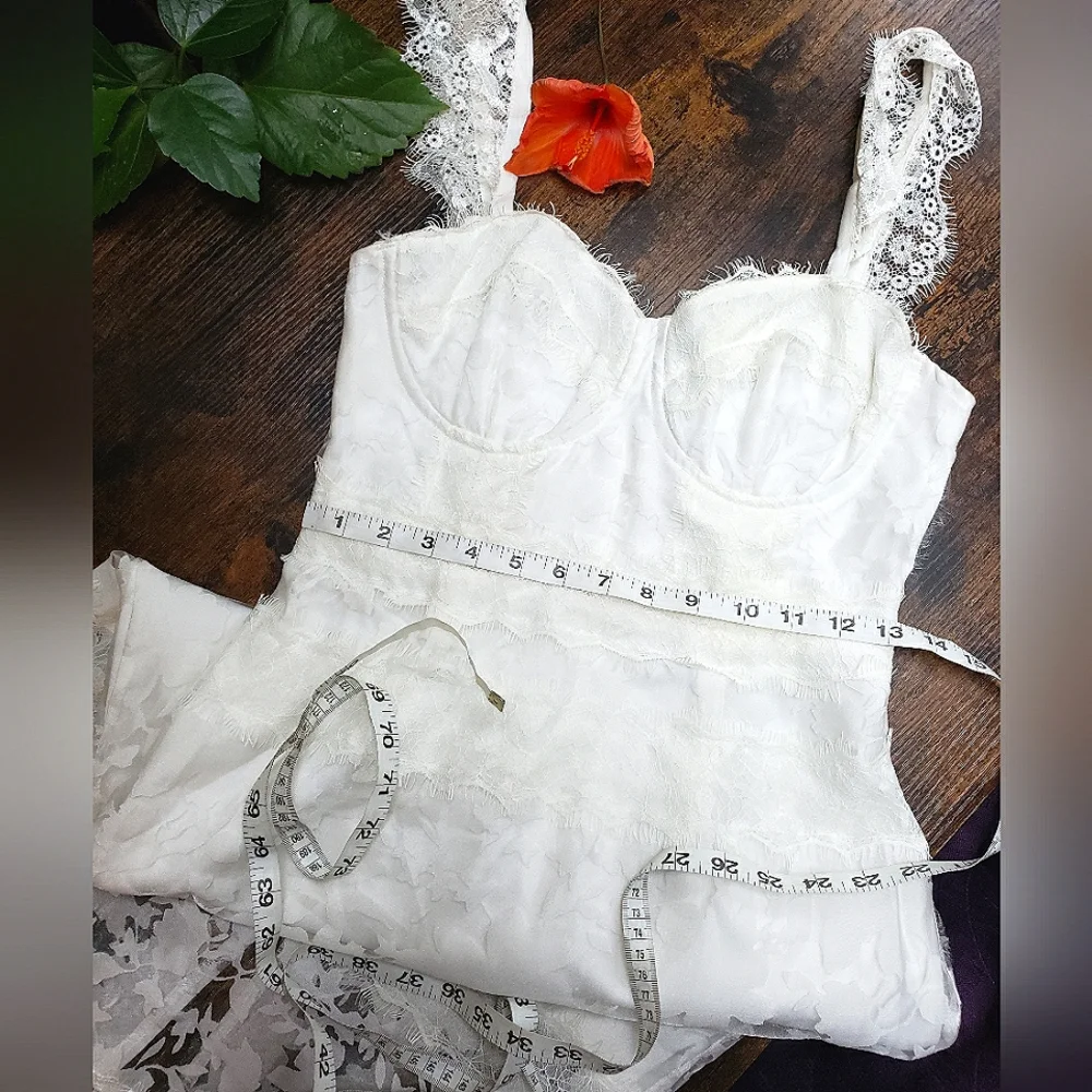 US XS Nordstrom lace overlay balconette midi hoco, wedding bustier - Picture 1 of 14